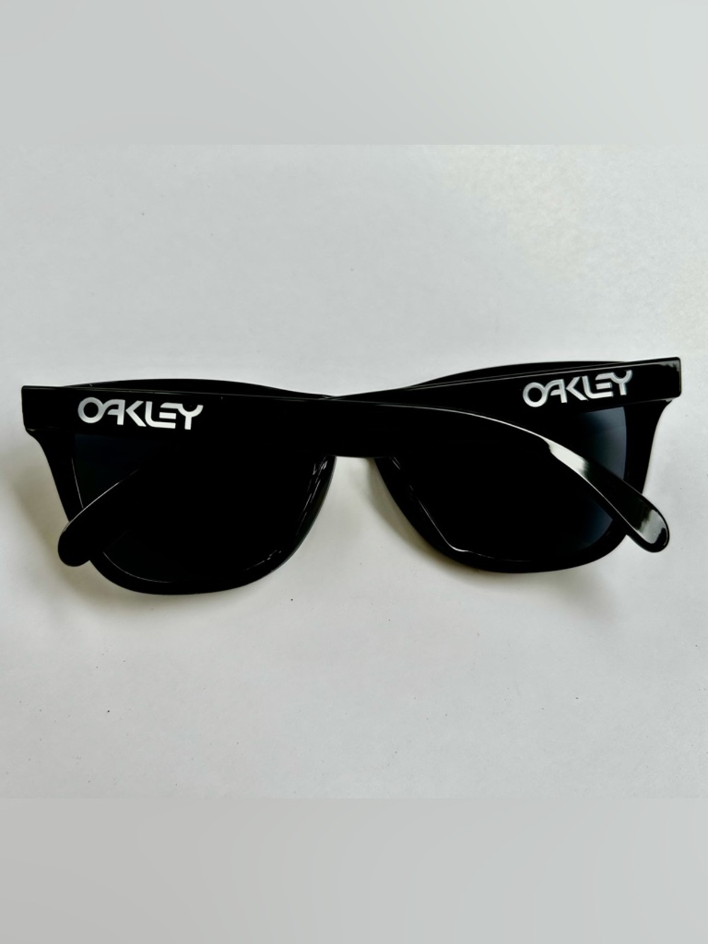 Oakley OO9013 Frogskins Square Sunglasses - Picture 5 of 11